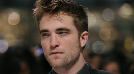 Robert Pattinson finds Katy Perry hot!