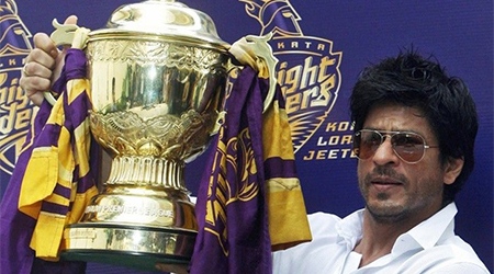 SRK takes to books on Gautam Buddha to be calm