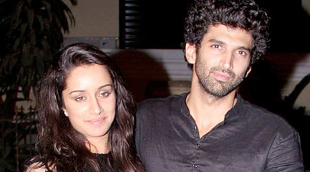 Aditya Roy Kapur in love with Shraddhas Galliyan song