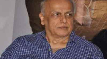 Keep all roza in my mothers memory: Mahesh Bhatt