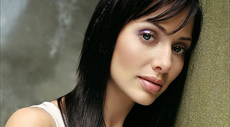 Natalie Imbruglia wants to join dating app Tinder
