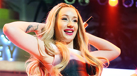 Iggy Azalea has woman crush on Scarlett Johansson