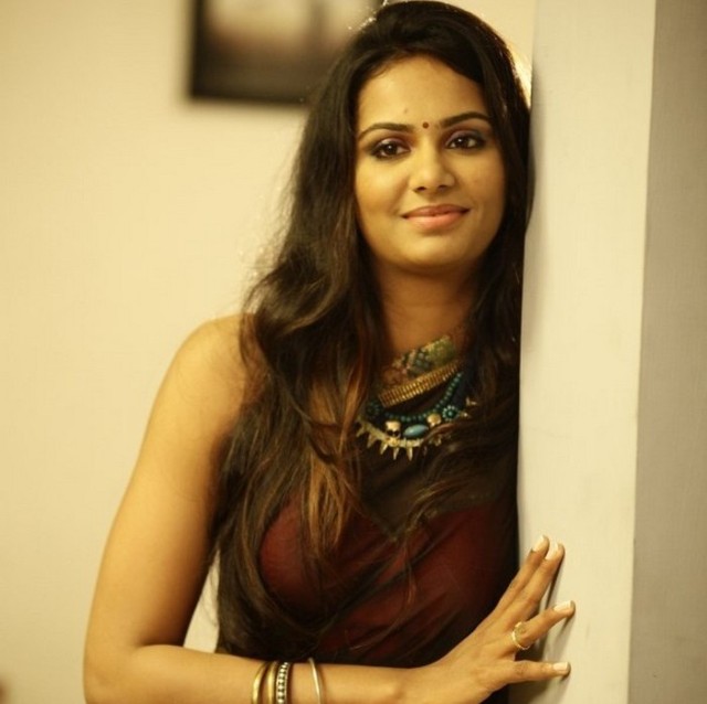 Lakshmi Chandramouli to be the heroine in Angels