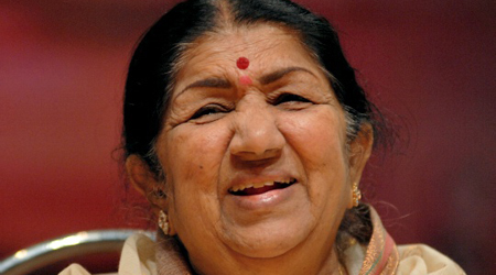 Lata Mangeshkar cuts an album for Jain community