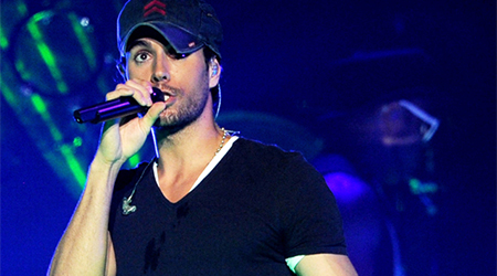 Enrique Iglesias to perform in Egypt