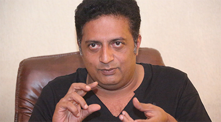 Prakash Raj miraculously escapes accident