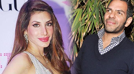 Priya Sachdev catwalks, Sanjay Kapur goes clickety click