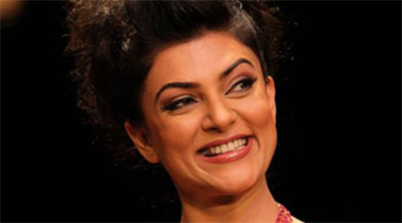 Sushmita Sen turns show stopper for Amit Aggarwal at LFW