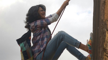 Actress pulls off stunt for entry on TV show