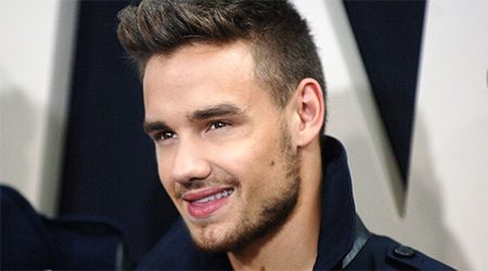 Liam Payne takes cooking class