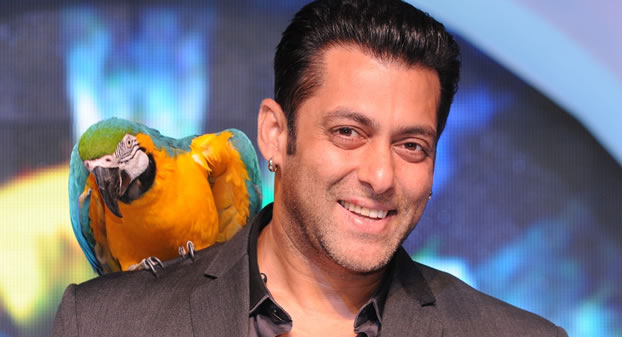Happy New Year team to promote the movie in Salmans Bigg Boss show
