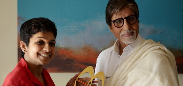 Amitabh Bhachchan honoured as Social Media Person of the Year