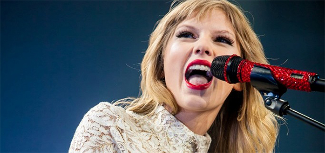 Taylor Swift highest paid musician of 2015 with earnings of $1 million a day