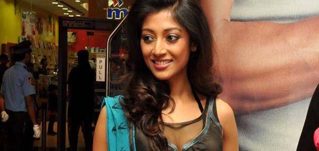 Paoli makes Bollywood comeback in film with bold dialogues