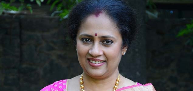  Lakshmy Ramakrishnan sends legal notice to Vijay TV