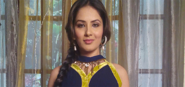 Pooja Banerjee takes on witchs avatar for Qubool Hai