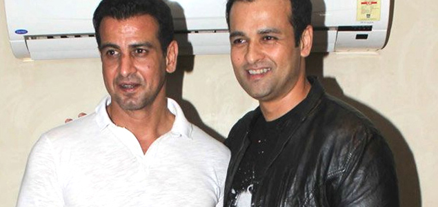 Rohit Roy pens script for brother Ronit