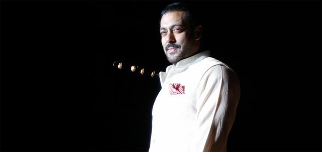Am very uncomfortable with clothes: Salman Khan