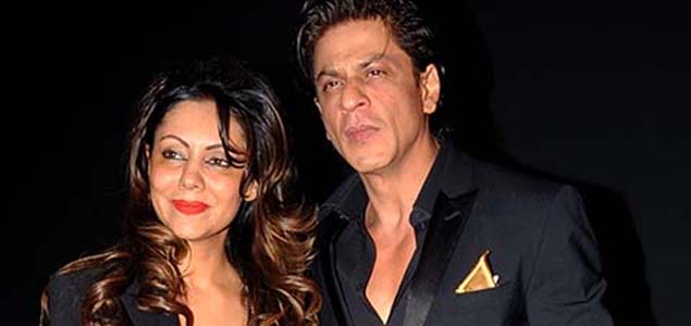 On 24th anniversary, SRK thanks Gauri for patience, love and kids