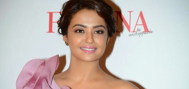 Surveen Chawla not part of Bigg Boss Nau