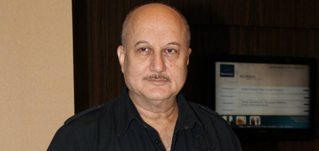 Anupam Kher humbled by L.K. Advanis generosity