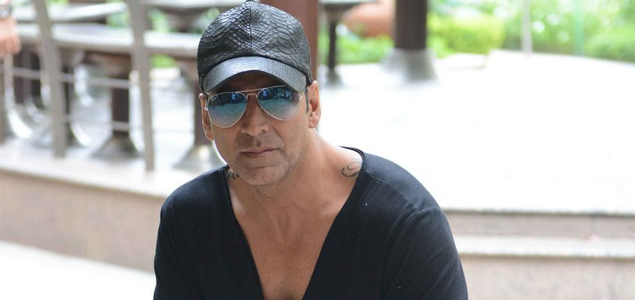 Akshay Kumar to flaunt new avatar in Rustom