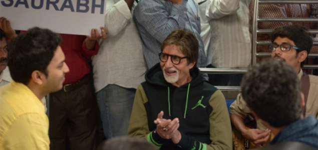 Amitabh Bachchan sings in train for charity