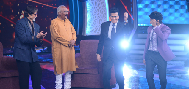 Big B shakes leg with Jeetendra on TV show
