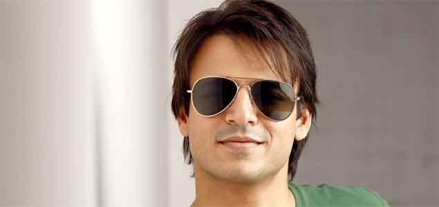 Vivek Oberoi encourages farmers recycling initiative