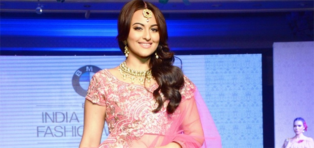Sonakshi open to pursuing fashion designing in future