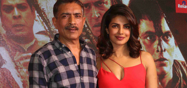 Priyanka pulled co actor Prakash Jhas leg during Jai Gangaajal shoot