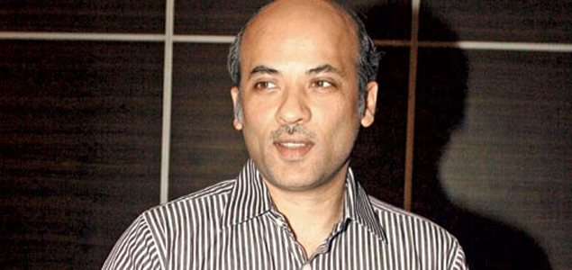 Young filmmakers should make films on family values: Barjatya