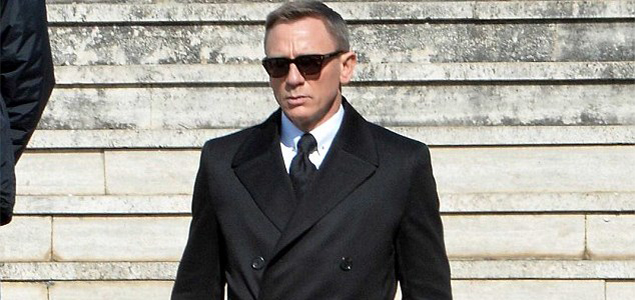 Daniel Craig injured while filming an action scene for Bond film Spectre