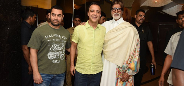 Vidhu Vinod Chopra wants to cast Big B and Aamir Khan in an English language film