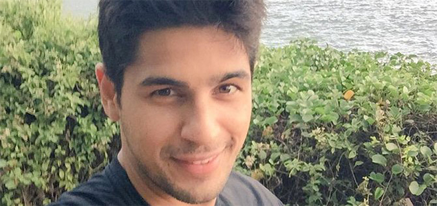Sidharth Malhotra takes off to an undisclosed location for a family vacation