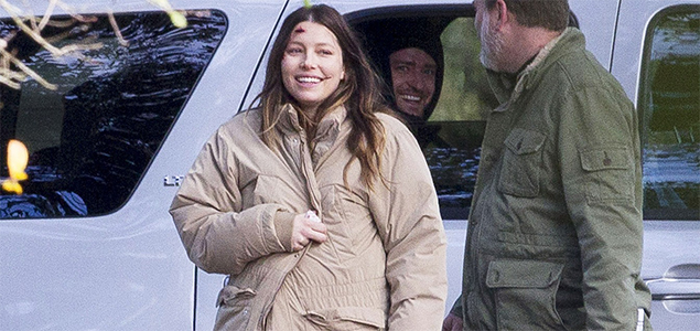 Justin Timberlake surprises pregnant wife Jessica Biel on the sets of her film