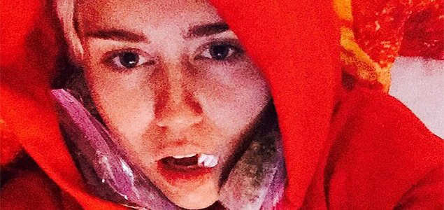 Miley Cyrus Instagrams pictures of her getting five teeth extracted