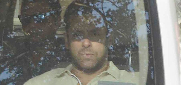 Victim died due to car falling on him while being lifted by crane, argues Salmans lawyer