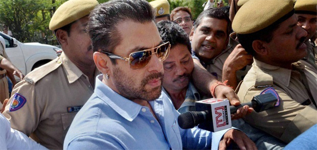 Salman Khan pleads not gulity in Jodhpur court to charges of carrying illegal arms