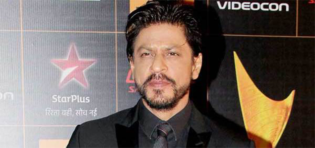 Shah Rukh Khan does garba despite knee pain for Raees