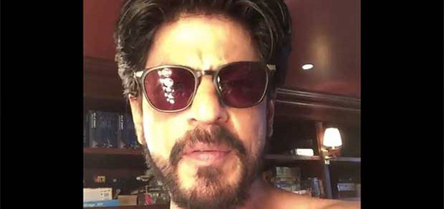 Shah Rukh Khan goes shirtless on Twitter to thank his 13 million followers