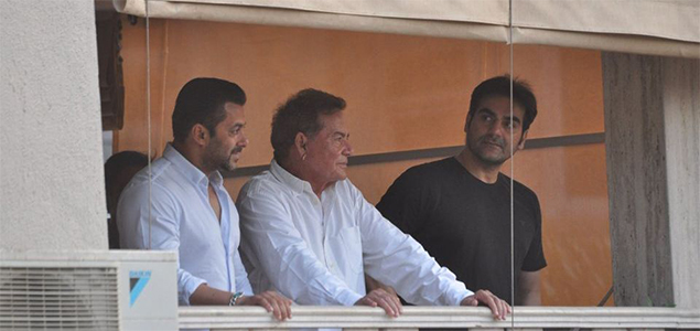 Salman Khan takes to Twitter to thank his fans for their prayers and support