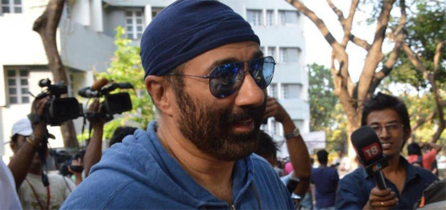 Complaint filed against Sunny Deol and Mohalla Assi for hurting religious sentiments