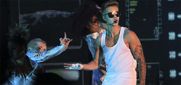 Justin Bieber pleads guilty to assaulting paparazzi in Canada; slapped with $750 fine