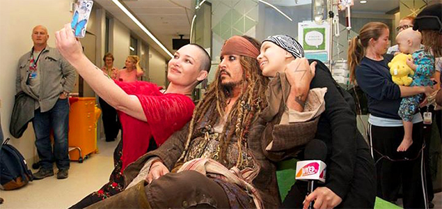 Johnny Depp visits a childrens hospital dressed as Captain Jack Sparrow