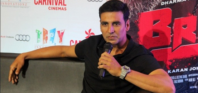 On 48th birthday, Akshay Kumar announces new film Rustom