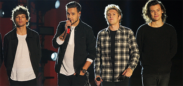 Niall Horan gets treated to special birthday song by One Direction members on stage