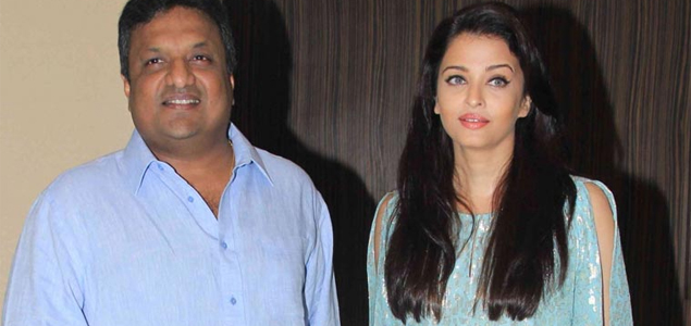 Aishwarya a remarkable hands on mother: Jazbaa director