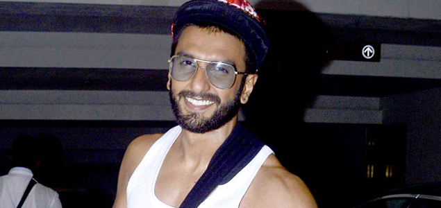 Post injury, Ranveer Singh back in business