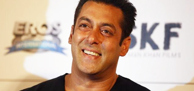 Salman Khan promises special autographed Hero tickets